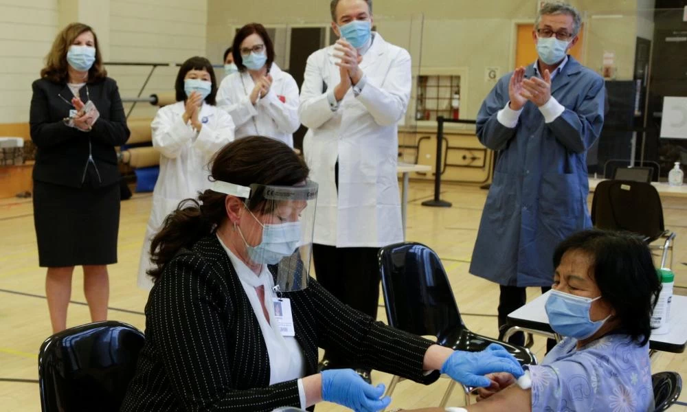 Κορονοϊός: Ξεκίνησε η διανομή εμβολίων της Moderna στον Καναδά